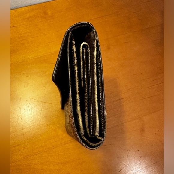 Louis Vuitton Vintage Damier Medium Compact Wallet. VGUC. - Picture 12 of 13